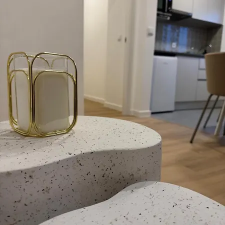 The Crow Ajuda Ii Apartman *